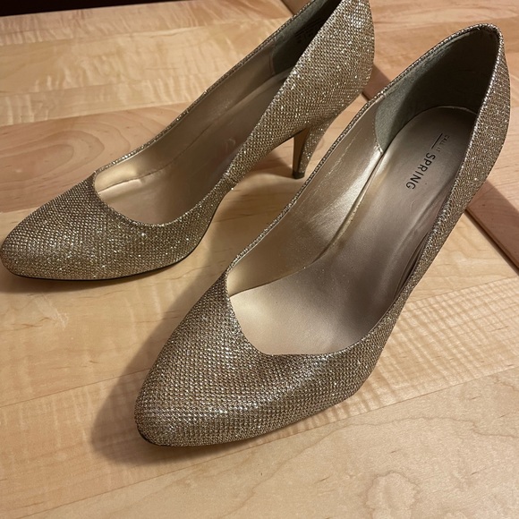 CALL IT SPRING - Sparkle Gold Pumps - Size 10 *like new* - Picture 5 of 6